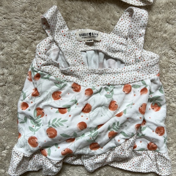 Rabbit + Bear 3 piece summer set with cute peaches design, size 3-6 months - Picture 2 of 5